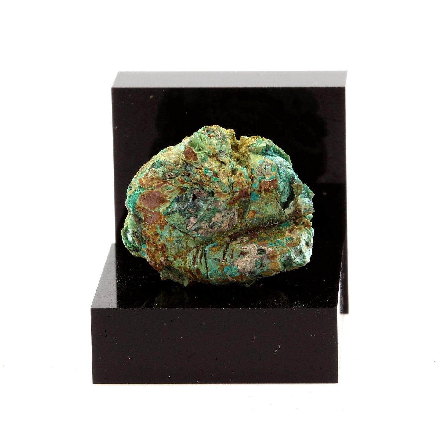 Bournonite. 65.1 carats. La Mure, Isère, France