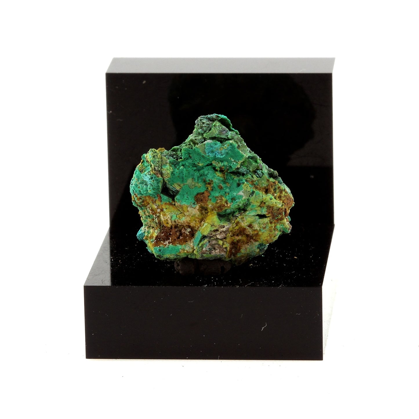Bournonite. 35.2 carats. La Mure, Isère, France