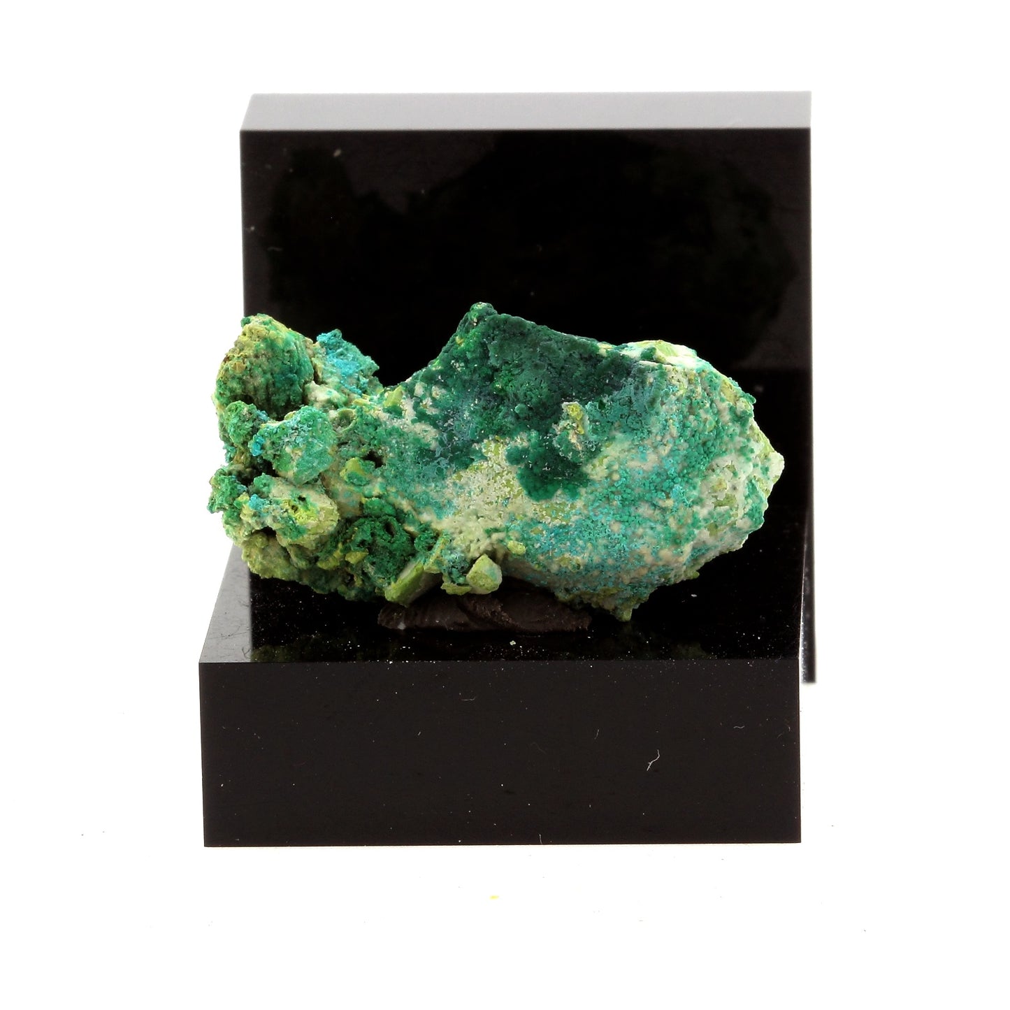 Bournonite. 57.9 carats. La Mure, Isère, France