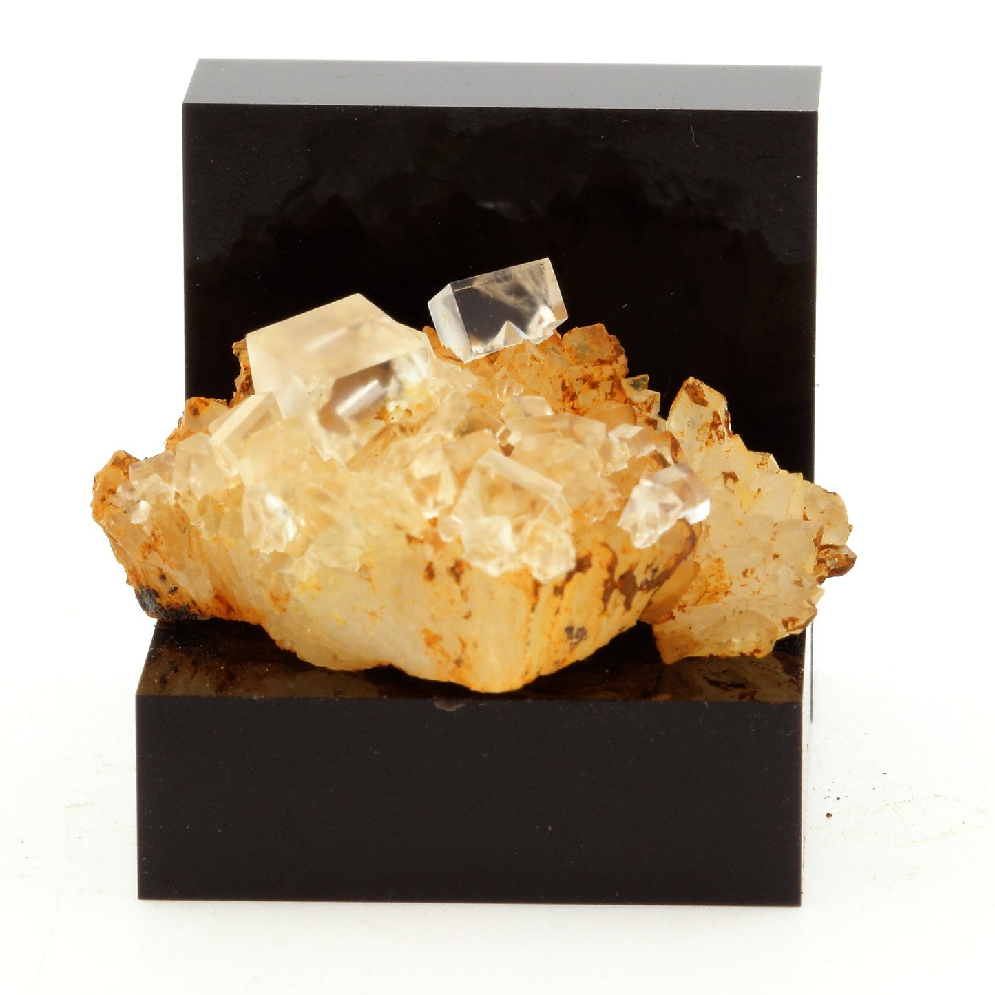 Fluorite + Quartz. 55.6 carats. Langeac, Haute-Loire, France