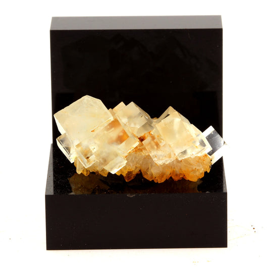 Fluorite + Quartz. 43.1 carats. Langeac, Haute-Loire, France