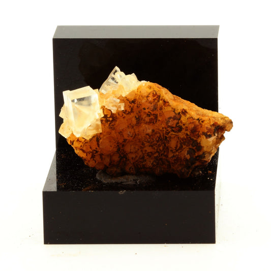 Fluorite + Quartz. 29.1 carats. Langeac, Haute-Loire, France