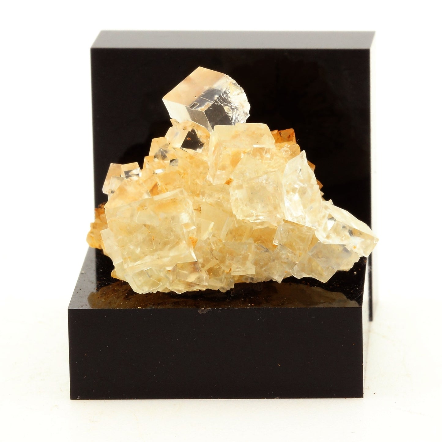 Fluorite + Quartz. 54.8 carats. Langeac, Haute-Loire, France