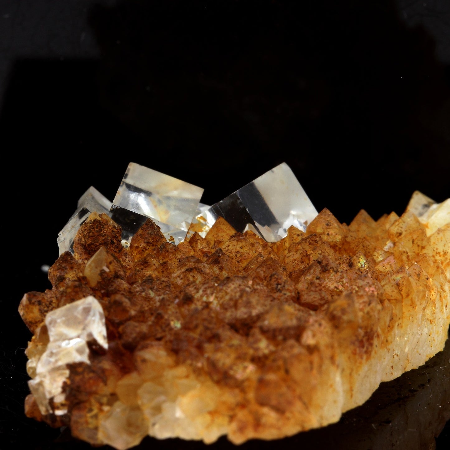 Fluorite + Quartz. 64.44 carats. Pratclaux, Langeac, Haute-Loire, France