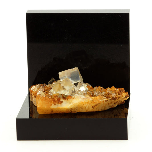 Fluorite + Quartz. 110.8 carats. Pratclaux, Langeac, Haute-Loire, France