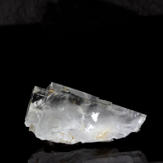 Fluorite. 84.3 carats. Langeac, Haute-Loire, France