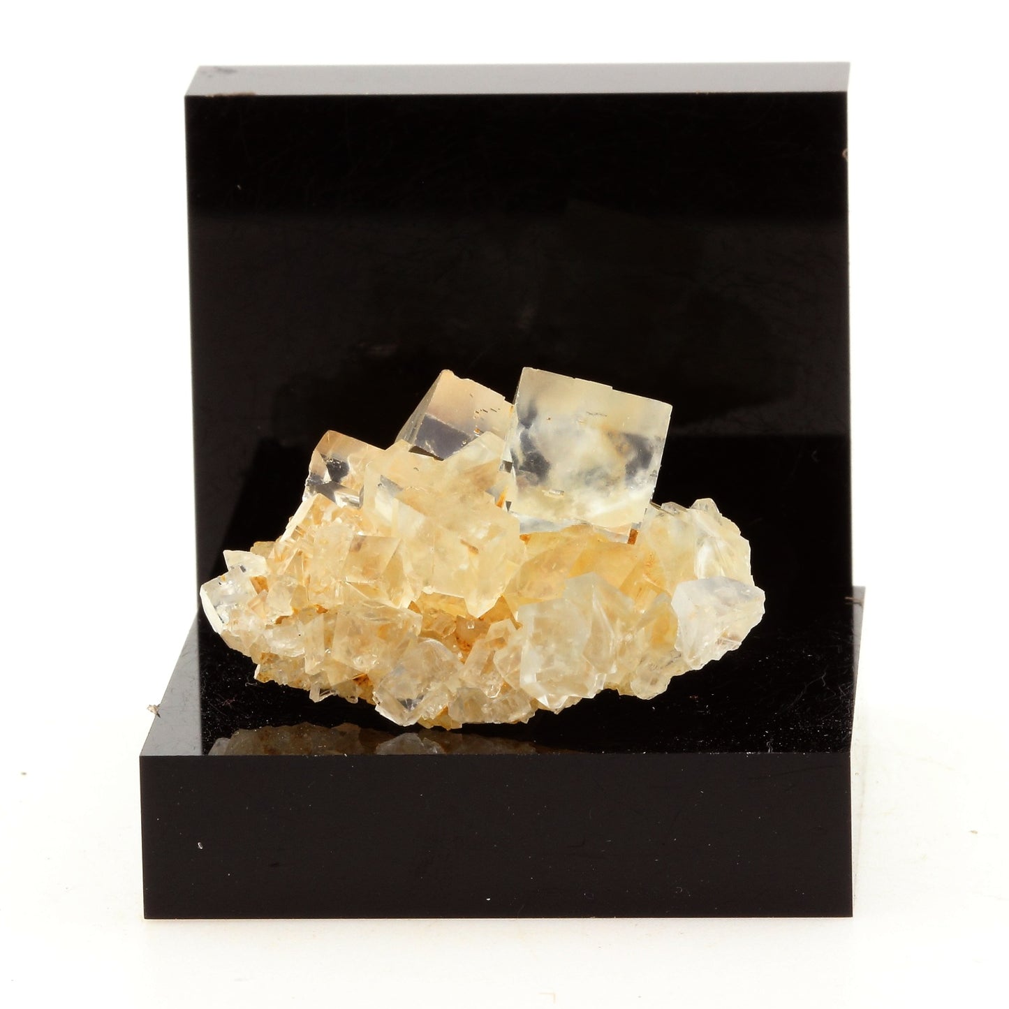 Fluorite + Quartz. 49.2 carats. Langeac, Haute-Loire, France