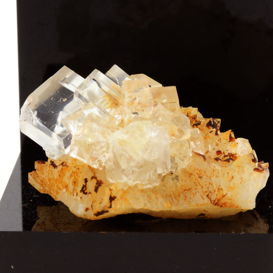 Fluorite + Quartz. 91.9 carats. Langeac, Haute-Loire, France
