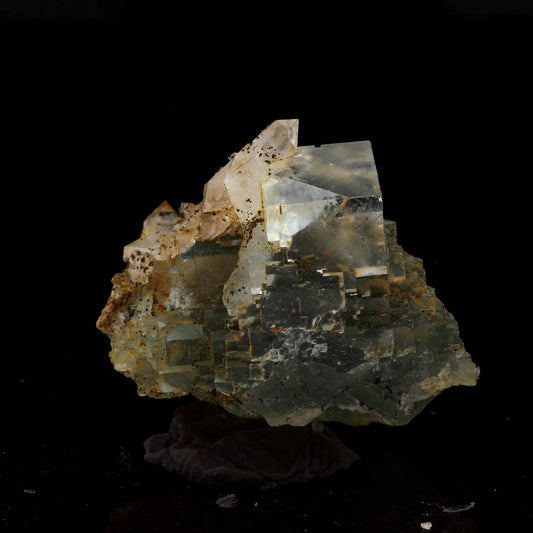 Fluorite + Quartz. 29.7 carats. Langeac, Haute-Loire, France