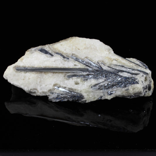 Stibnite + Calcite. 6023.5 carats. Montauto, Tuscany, Italie