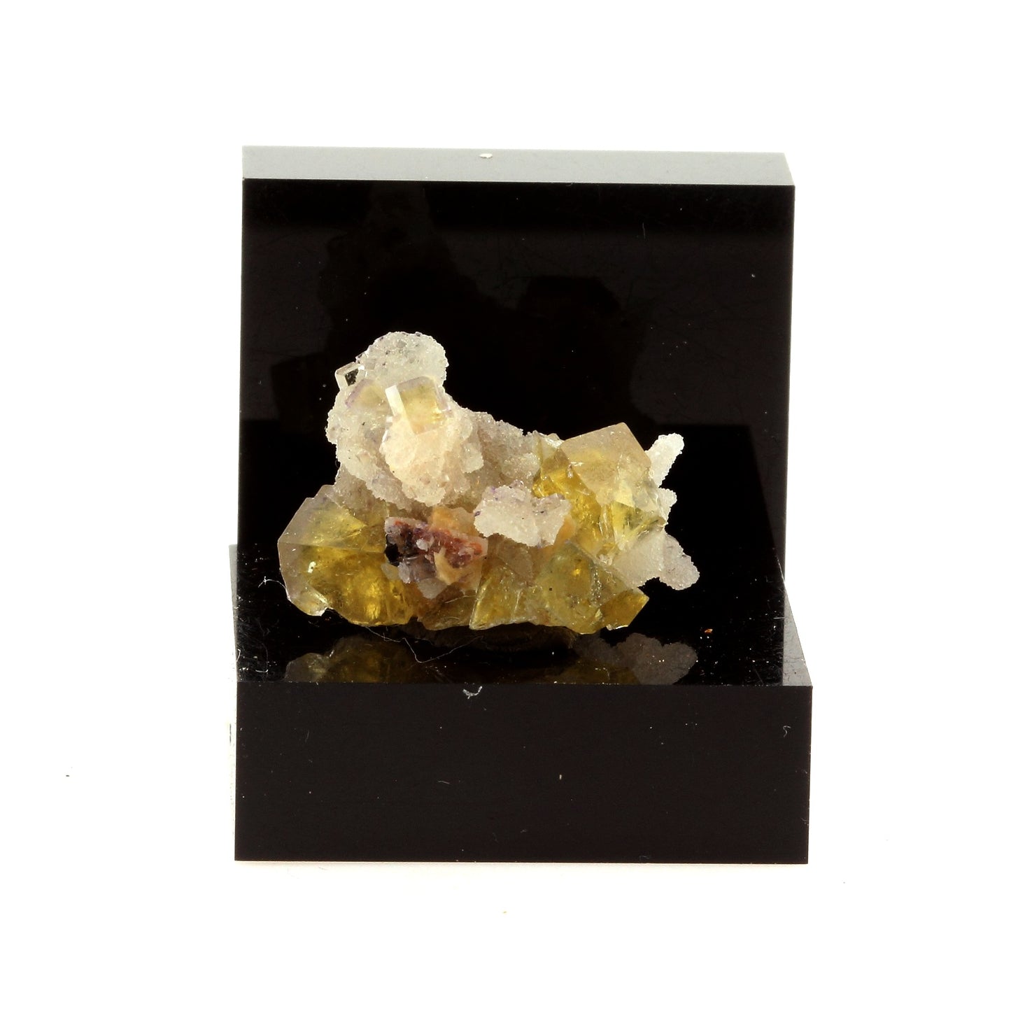 Fluorite. 20.8 carats. Vensat, Aigueperse, Puy-de-Dôme, France