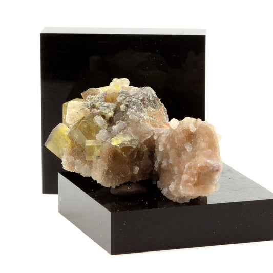 Fluorite. 137.6 carats. Vensat, Aigueperse, Puy-de-Dôme, France