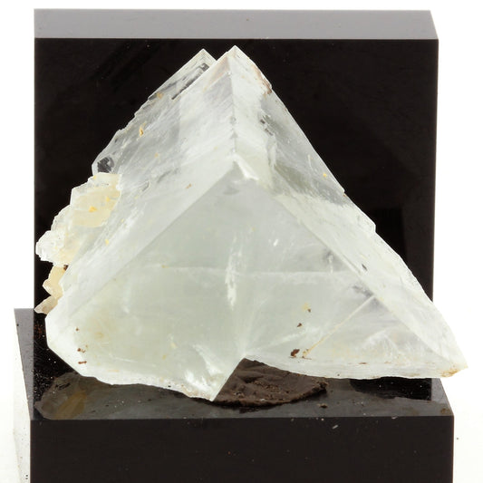 Fluorite. 113.6 carats. Langeac, Haute-Loire, France