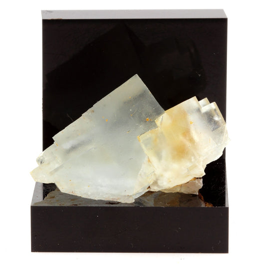 Fluorite + Quartz. 159.6 carats. Langeac, Haute-Loire, France
