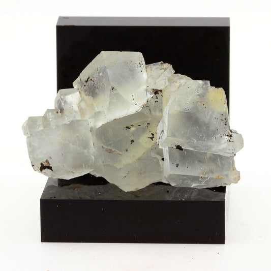Fluorite. 160.0 carats. Langeac, Haute-Loire, France