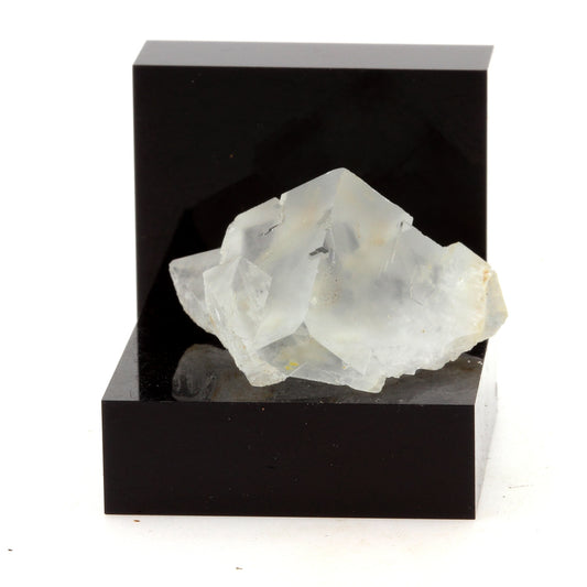 Fluorite. 48.9 carats. Langeac, Haute-Loire, France