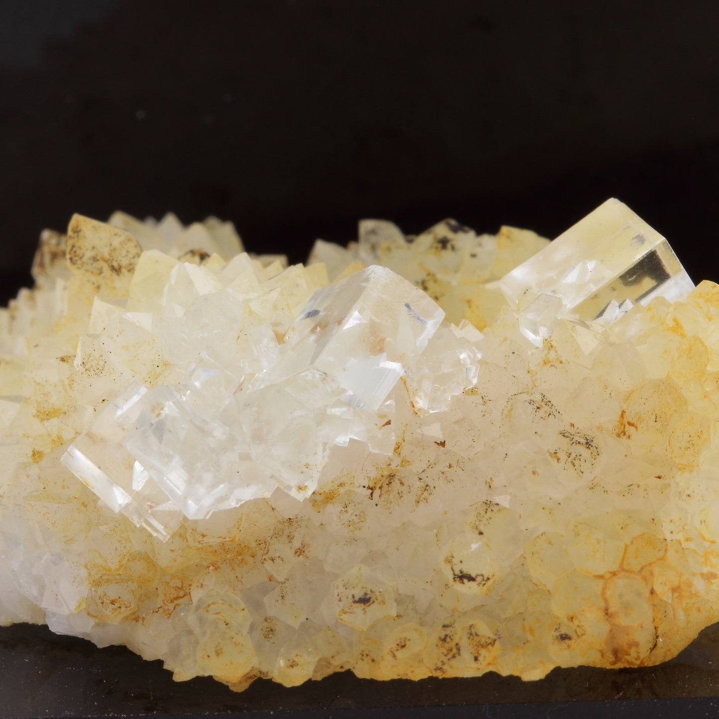 Fluorite + Quartz. 109.4 carats. Langeac, Haute-Loire, France