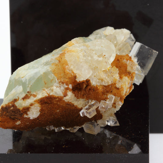 Fluorite + Quartz. 156.4 carats. Langeac, Haute-Loire, France