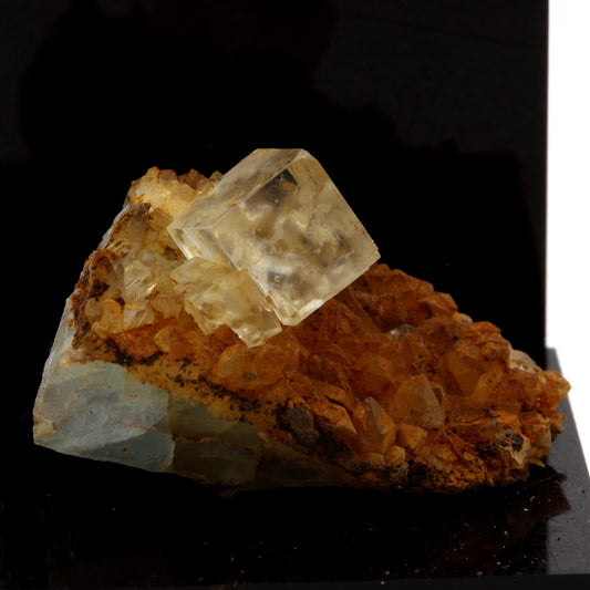 Fluorite + Quartz. 31.8 carats. Langeac, Haute-Loire, France