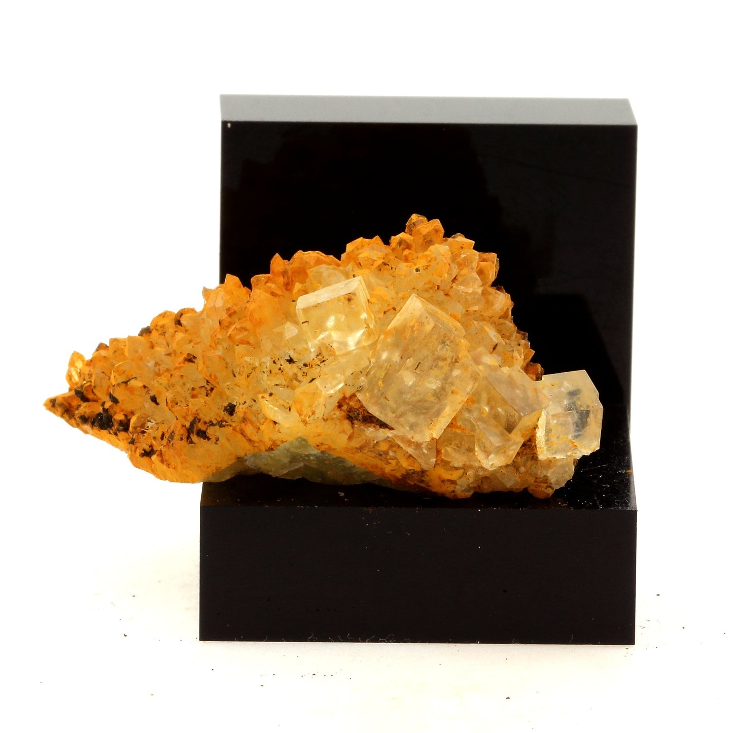 Fluorite + Quartz. 80.9 carats. Langeac, Haute-Loire, France