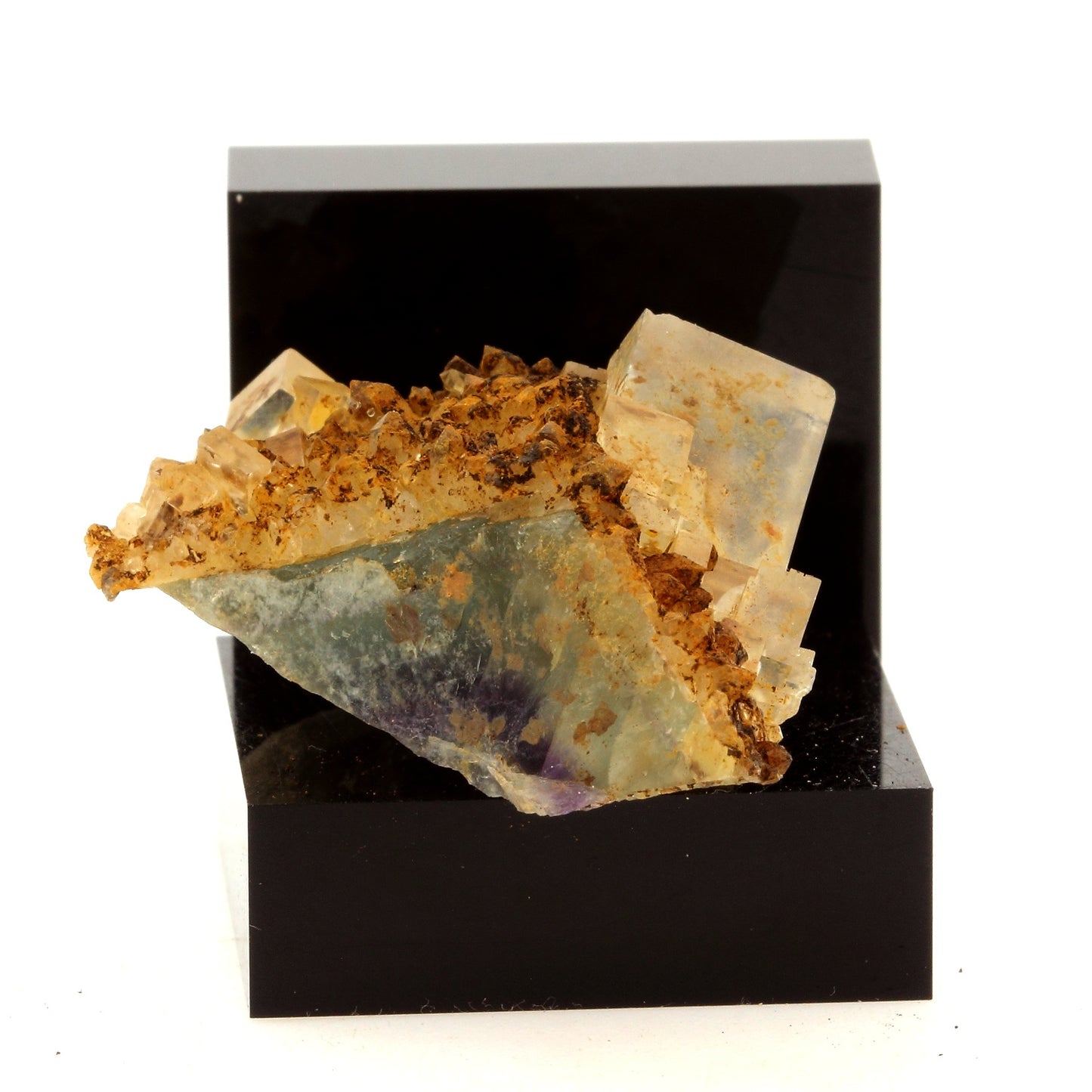 Fluorite + Quartz. 105.8 carats. Langeac, Haute-Loire, France