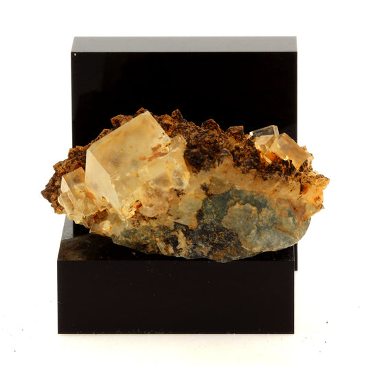 Fluorite + Quartz. 105.8 carats. Langeac, Haute-Loire, France