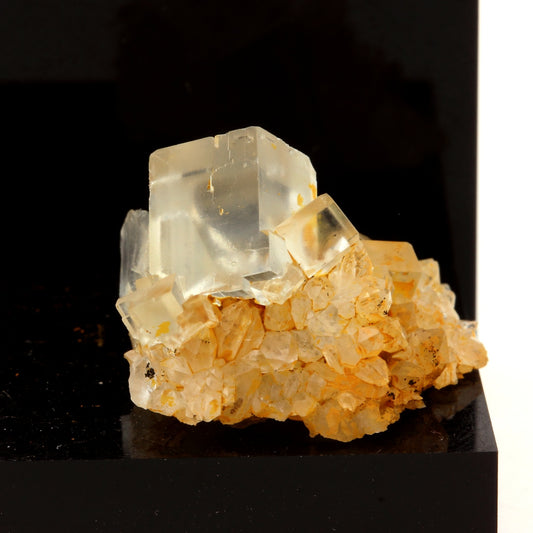 Fluorite + Quartz. 29.0 carats. Langeac, Haute-Loire, France