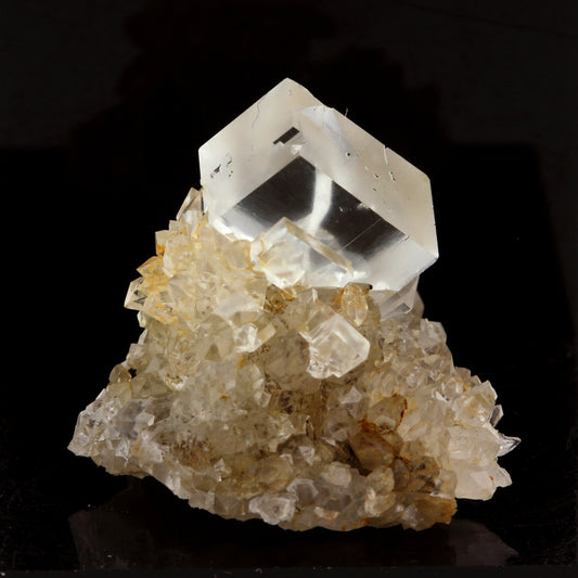 Fluorite + Quartz. 34.5 carats. Langeac, Haute-Loire, France