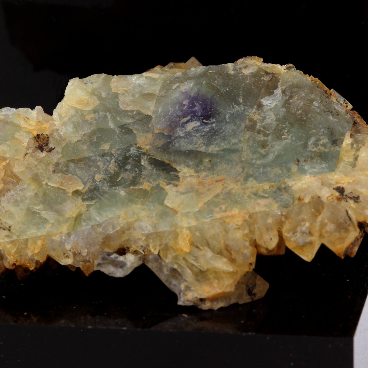 Fluorite + Quartz. 89.5 carats. Langeac, Haute-Loire, France