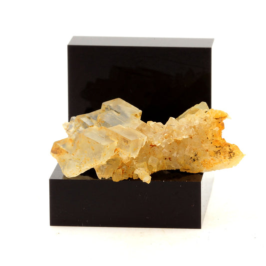Fluorite + Quartz. 43.6 carats. Langeac, Haute-Loire, France