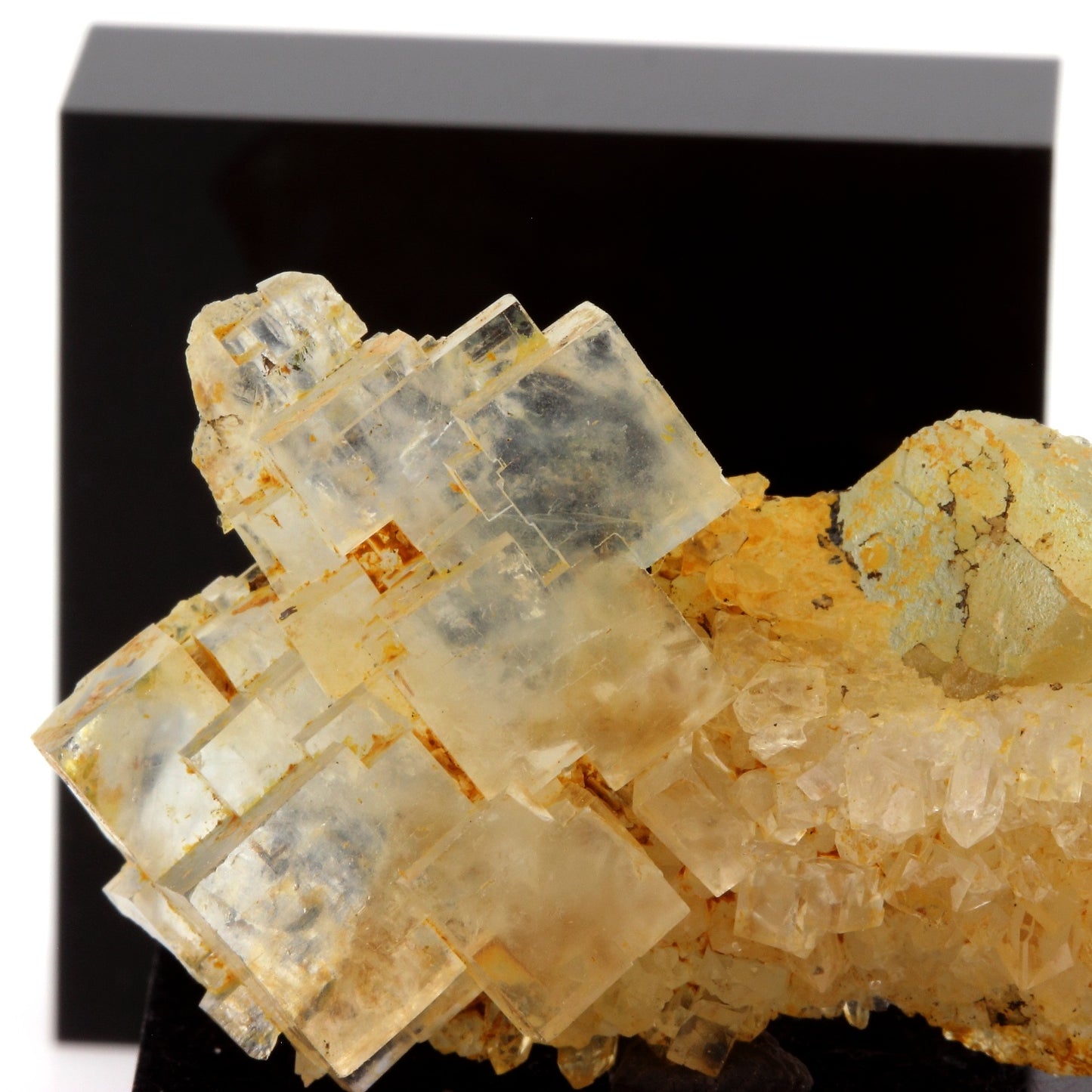 Fluorite + Quartz. 43.6 carats. Langeac, Haute-Loire, France