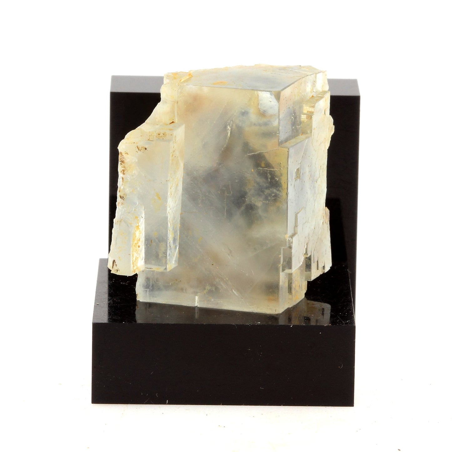 Fluorite. 109.1 carats. Langeac, Haute-Loire, France