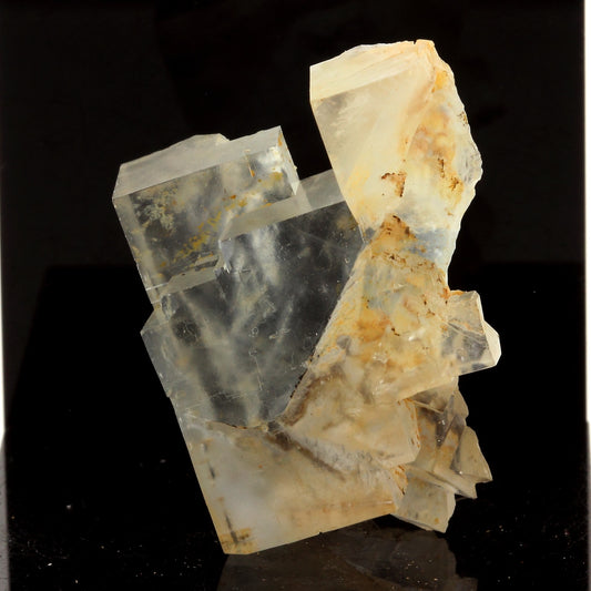 Fluorite. 82.4 carats. Langeac, Haute-Loire, France
