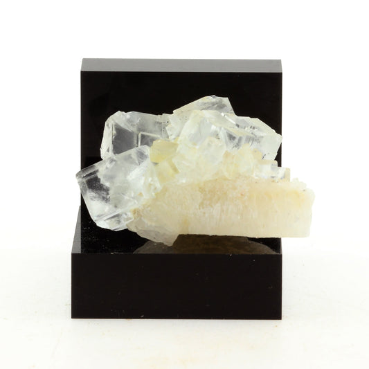 Fluorite + Quartz. 82.5 carats. Langeac, Haute-Loire, France