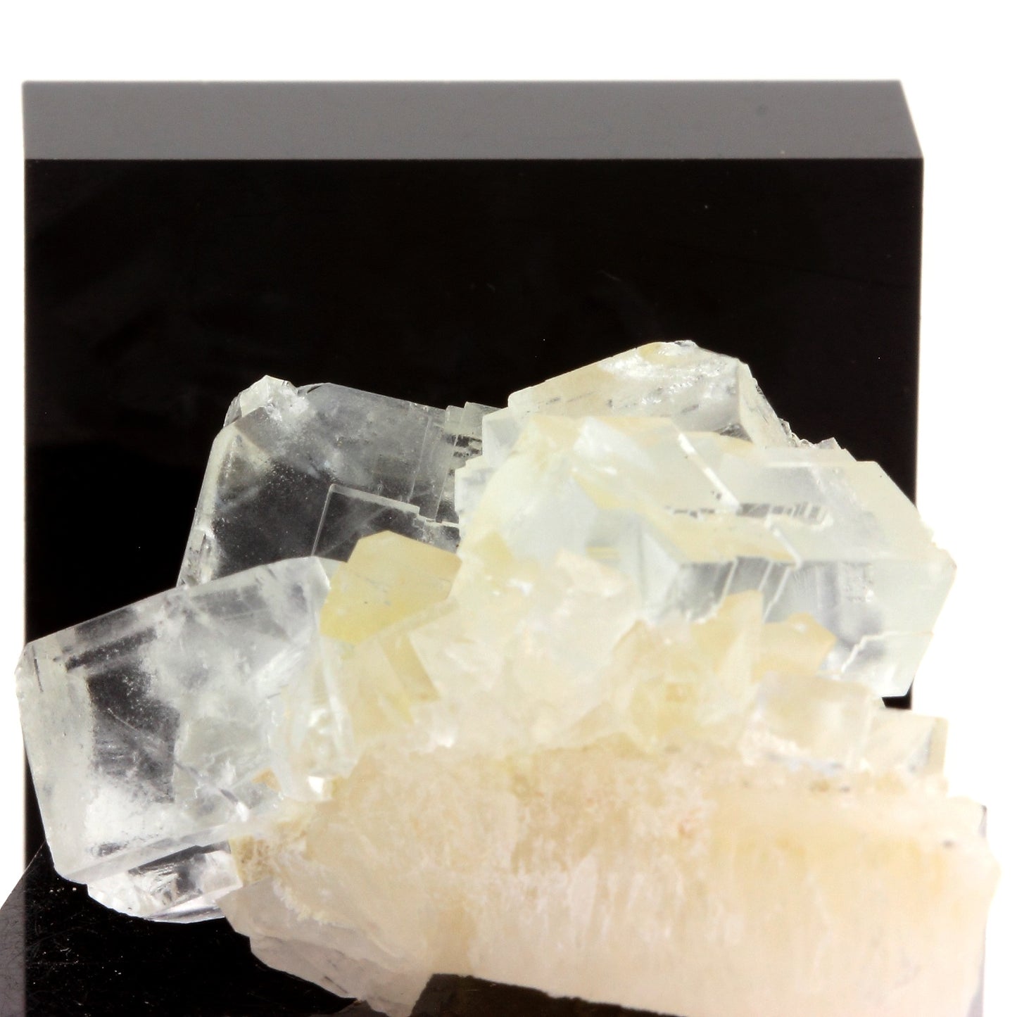 Fluorite + Quartz. 82.5 carats. Langeac, Haute-Loire, France