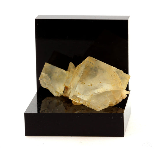 Fluorite. 102.5 carats. Langeac, Haute-Loire, France