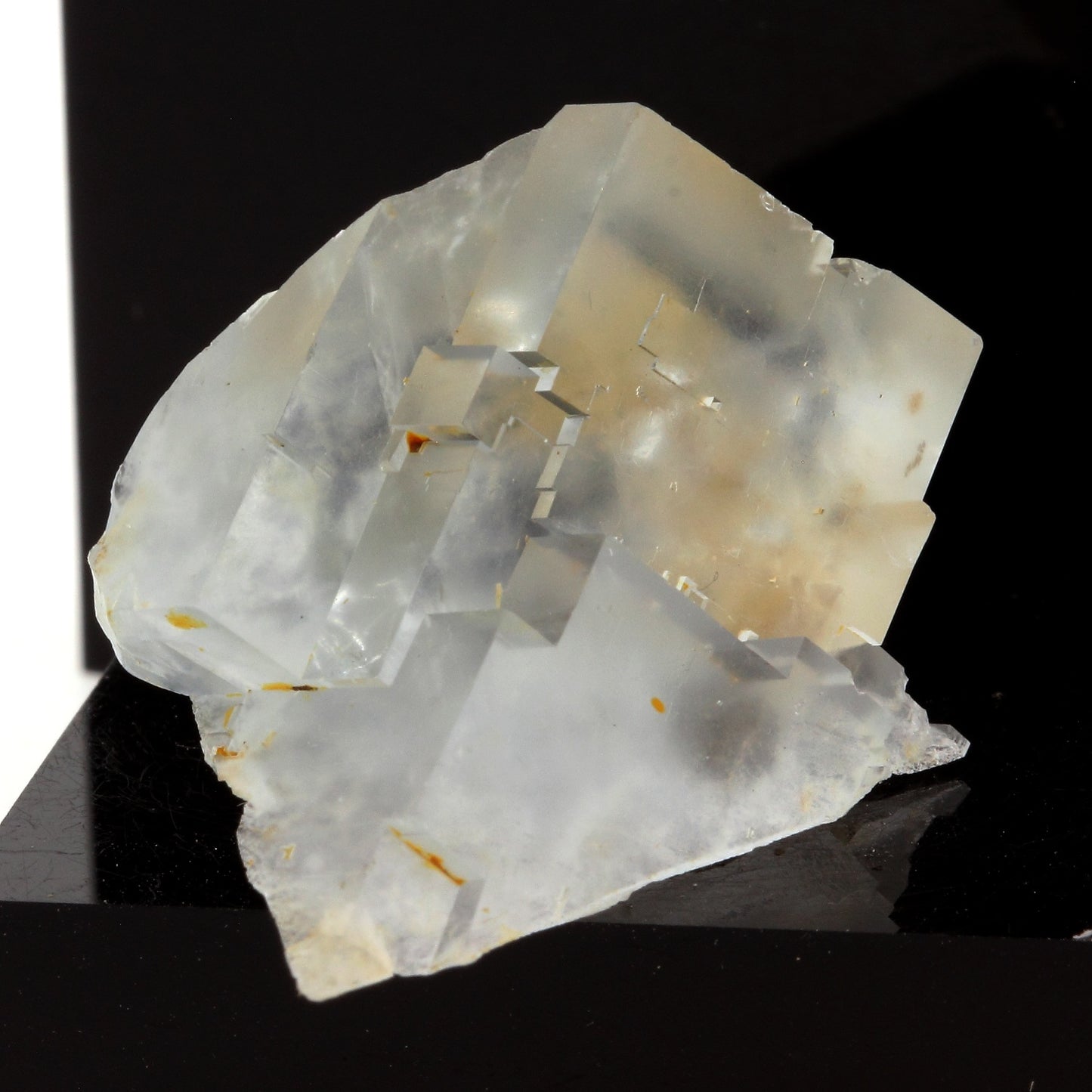 Fluorite. 67.1 carats. Langeac, Haute-Loire, France