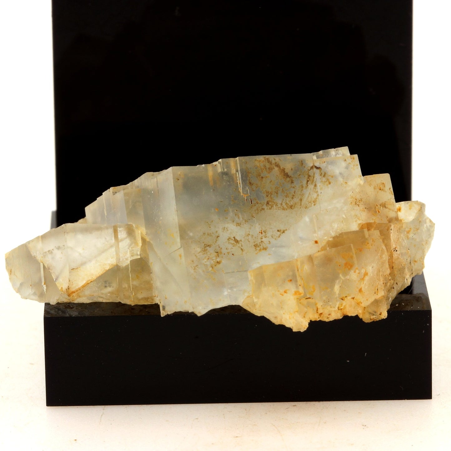 Fluorite. 102.0 carats. Langeac, Haute-Loire, France