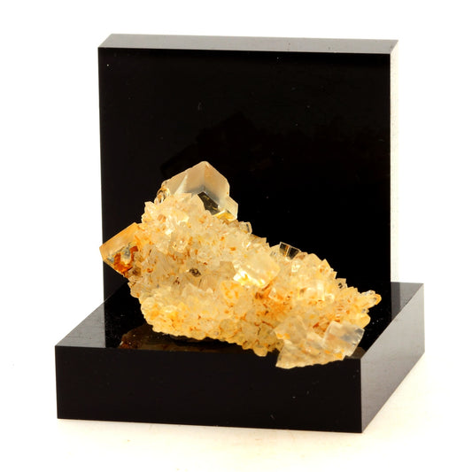 Fluorite + Quartz. 72.0 carats. Langeac, Haute-Loire, France
