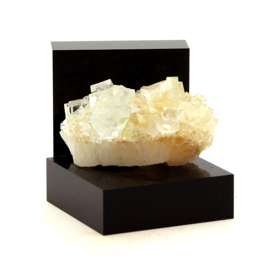 Fluorite + Quartz. 95.4 carats. Langeac, Haute-Loire, France