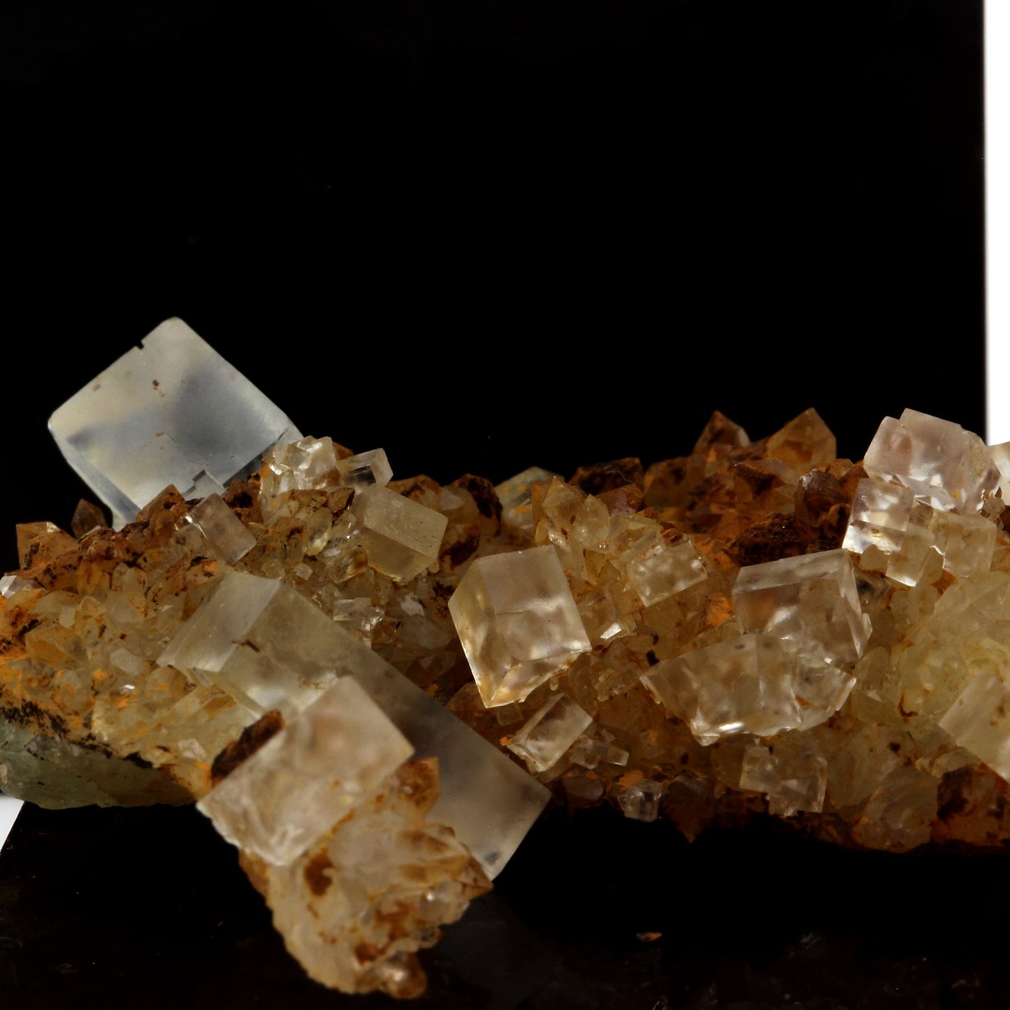 Fluorite + Quartz. 86.1 carats. Langeac, Haute-Loire, France