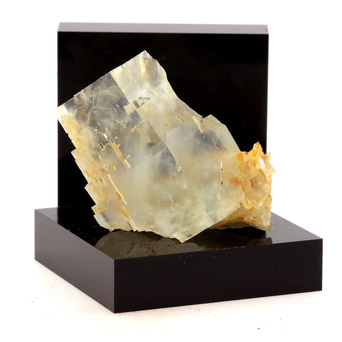 Fluorite + Quartz. 128.5 carats. Langeac, Haute-Loire, France