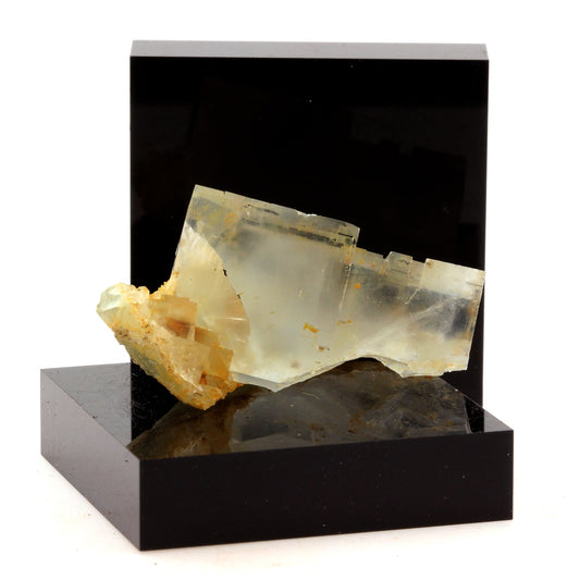 Fluorite + Quartz. 128.5 carats. Langeac, Haute-Loire, France