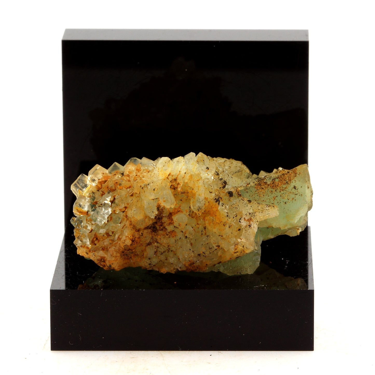 Fluorite + Quartz. 102.1 carats. Langeac, Haute-Loire, France