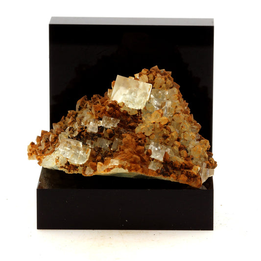 Fluorite + Quartz. 202.4 carats. Langeac, Haute-Loire, France