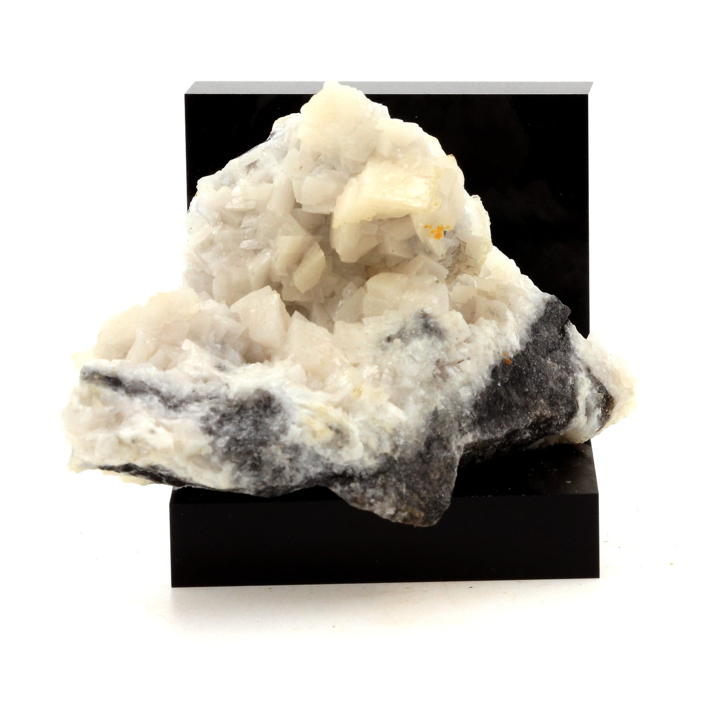 Dolomie (Dolomite) et Calcite. 717.1 carats. Anduze, Gard, France