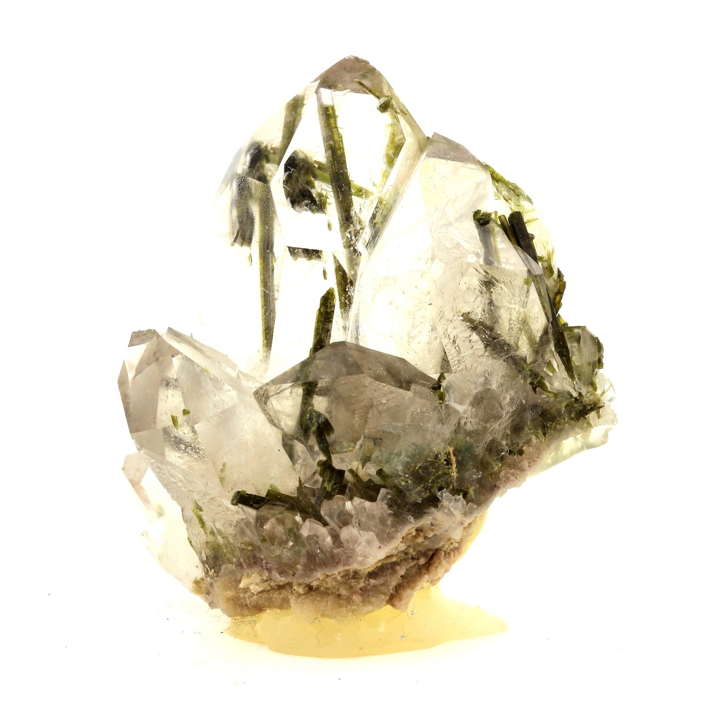 Quartz + Epidote. 313.1 carats. Caetité, Bahia, Brésil