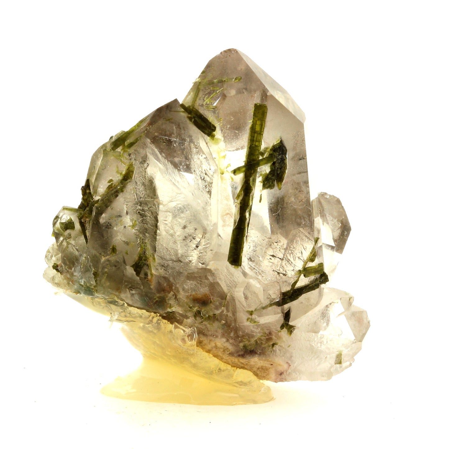 Quartz + Epidote. 313.1 carats. Caetité, Bahia, Brésil