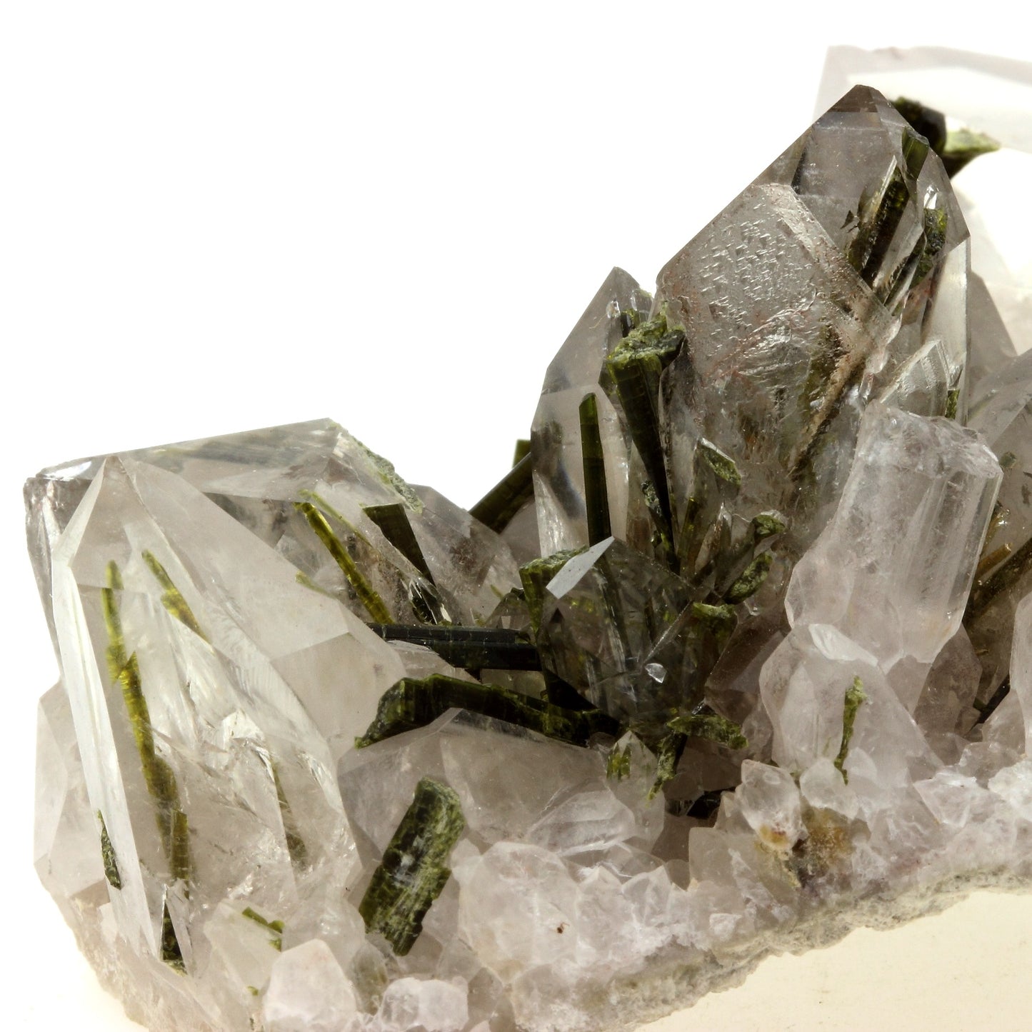 Quartz + Epidote. 1580.0 carats. Caetité, Bahia, Brésil