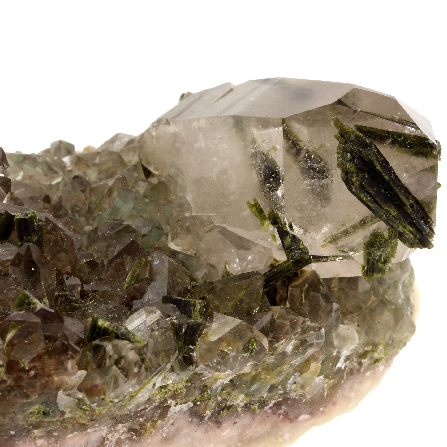 Quartz + Epidote. 1395.0 carats. Caetité, Bahia, Brésil